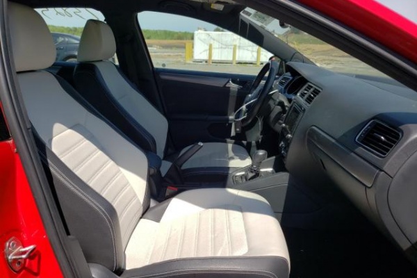 фото Volkswagen Jetta BASE