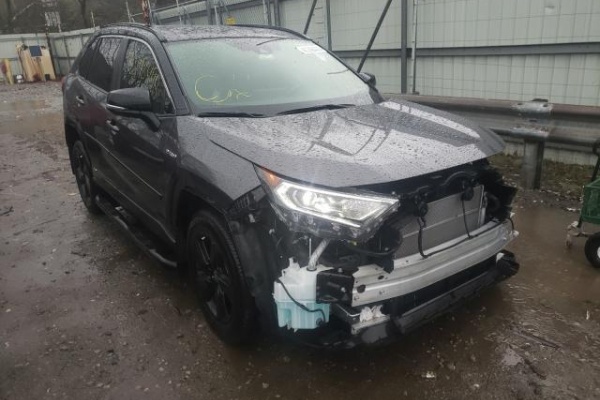 фото Toyota RAV4 XSE