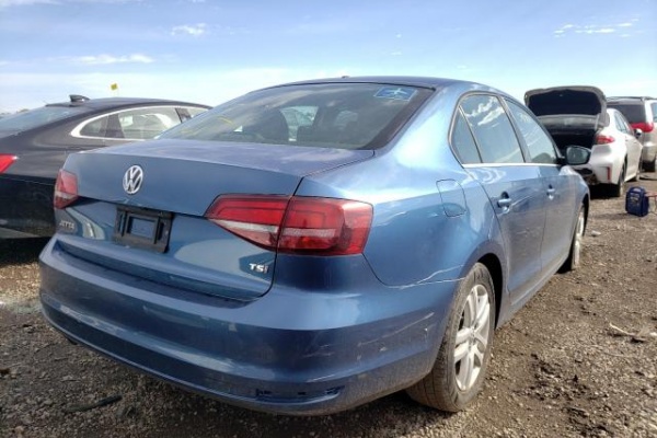 фото Volkswagen Jetta S