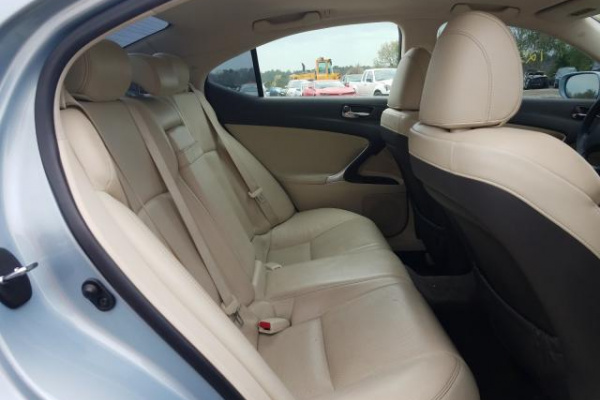 фото LEXUS IS 250