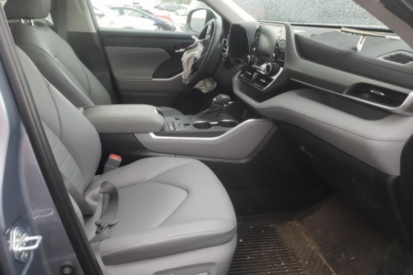 фото Toyota HIGHLANDER XLE