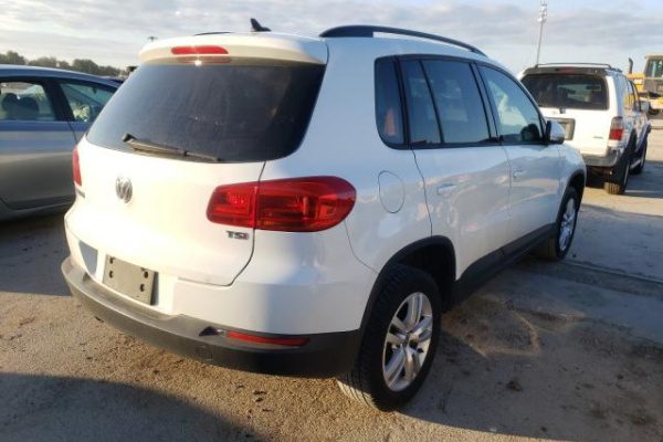 фото VOLKSWAGEN TIGUAN S