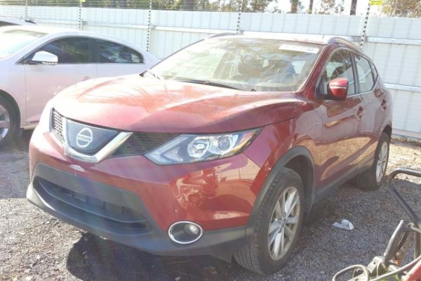 фото Nissan ROGUE SPORT S