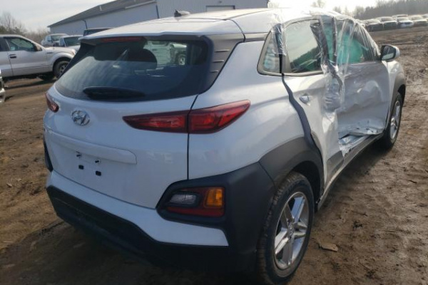 фото HYUNDAI KONA SE