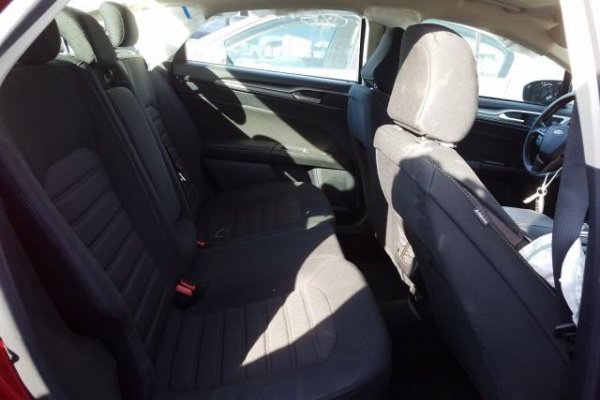 фото Ford Fusion SE