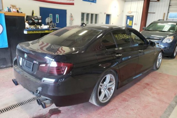 фото BMW 550 XI