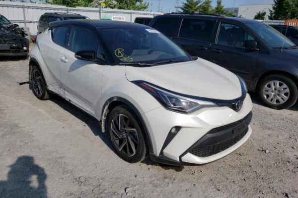 фото TOYOTA C-HR XLE