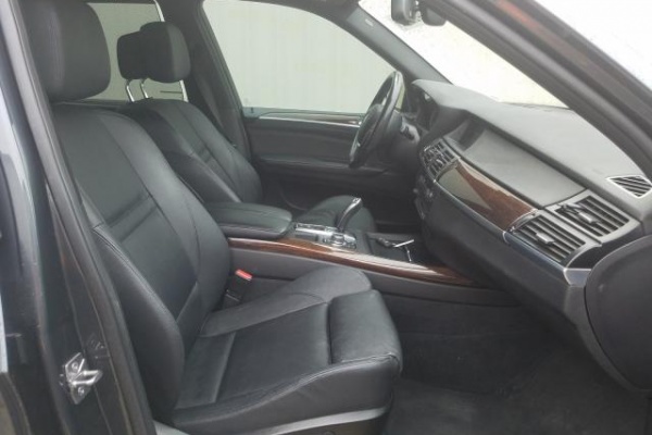 фото BMW X5 XDRIVE50I