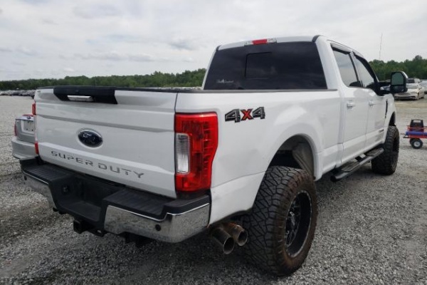 фото Ford F-150 SUPER DUTY