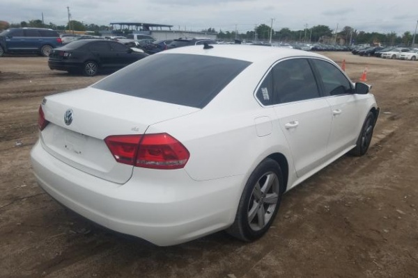фото Volkswagen Passat SE