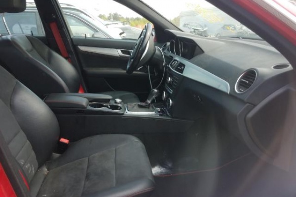 фото Mercedes-BenzC 300 4MATIC