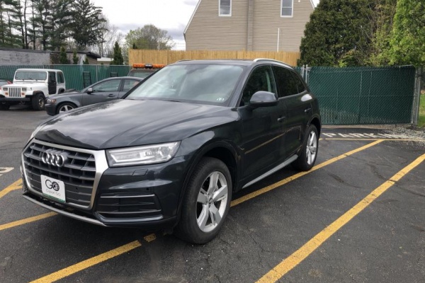 фото Audi Q5 PREMIUM