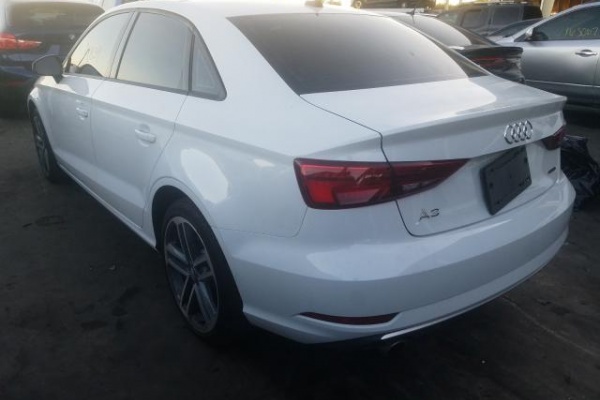 фото Audi A3 Premium