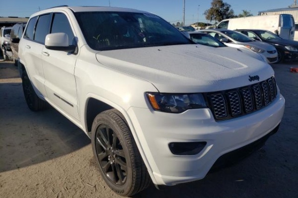 фото jeep  GRAND CHEROKEE LAREDO