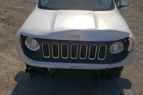 фото JEEP RENEGADE LATITUDE