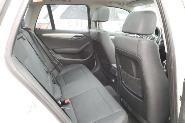 фото BMW X1 SDRIVE28I