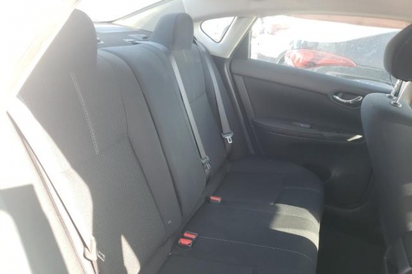 фото Nissan Sentra S