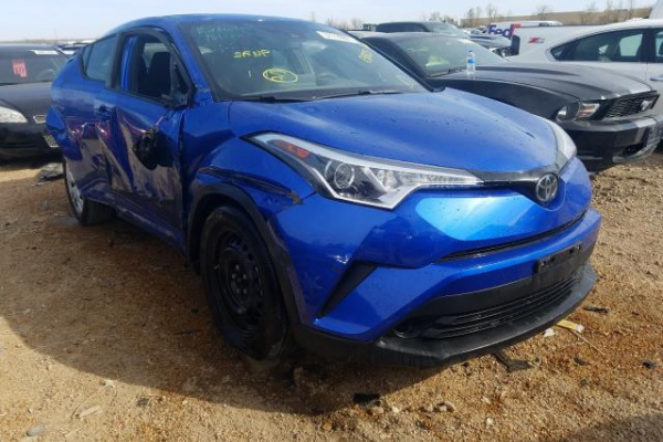фото TOYOTA C-HR XLE