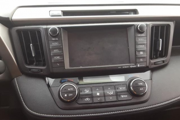 фото Toyota RAV4 XLE