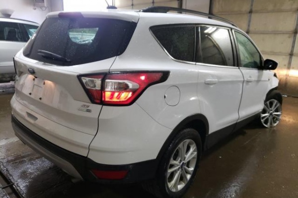 фото Ford Escape SE