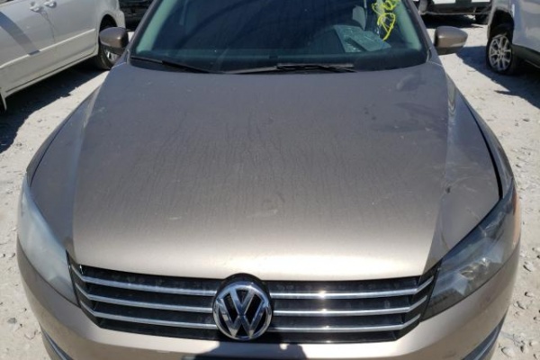 фото Volkswagen Passat S