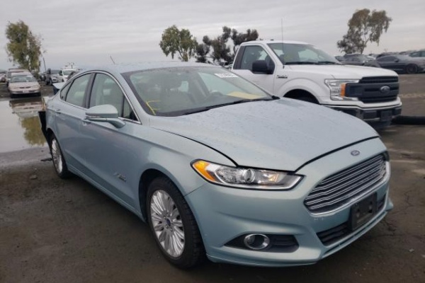 фото Ford Fusion SE HYBRID