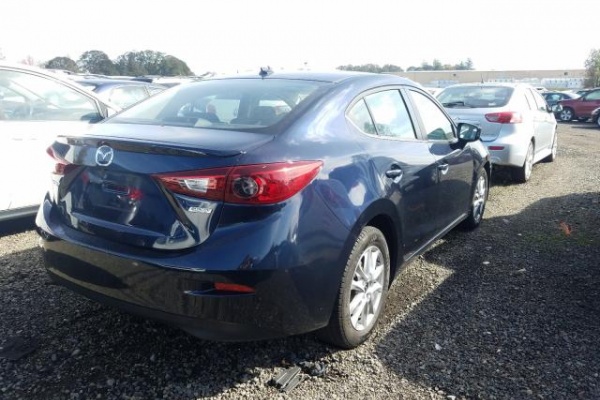 фото Mazda 3 TOURING