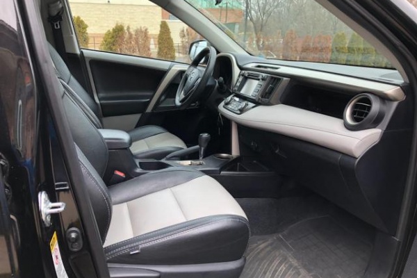 фото Toyota RAV4 XLE