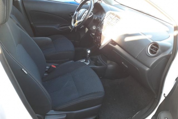 фото Nissan Versa Note