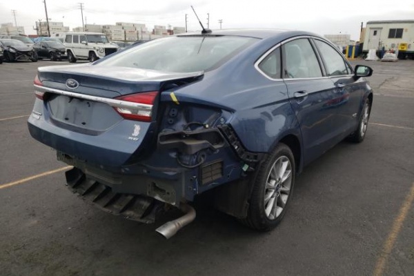 фото Ford Fusion TITANIUM PHEV