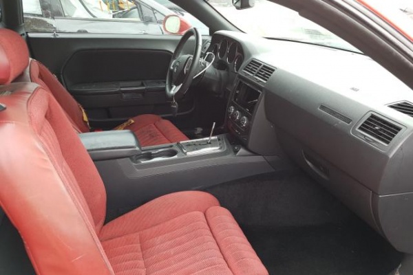 фото Dodge Challenger SXT