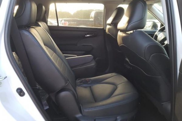 фото Toyota HIGHLANDER XLE