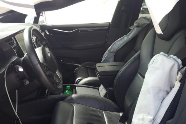 фото Tesla MODEL X