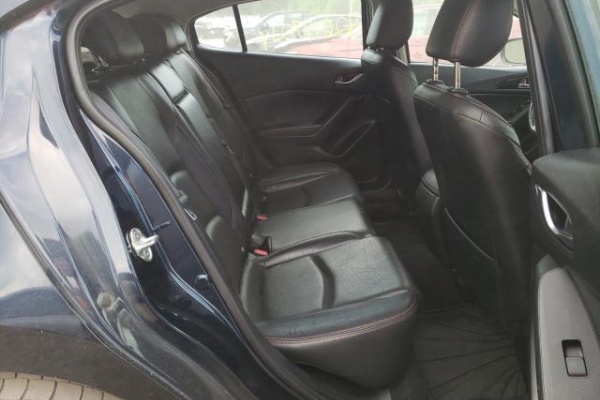 фото Mazda 3 GRAND TOURING