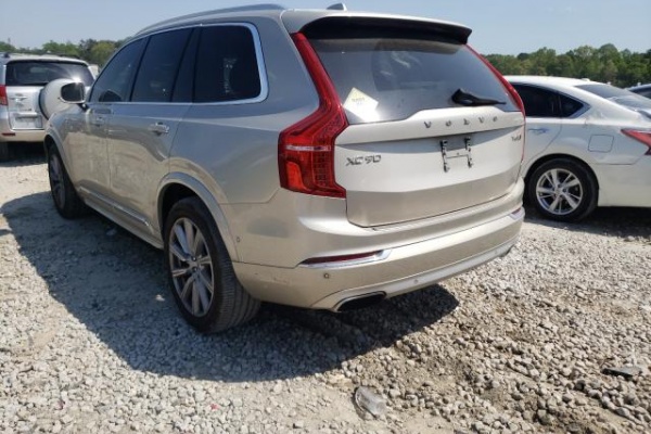 фото Volvo XC90 T6