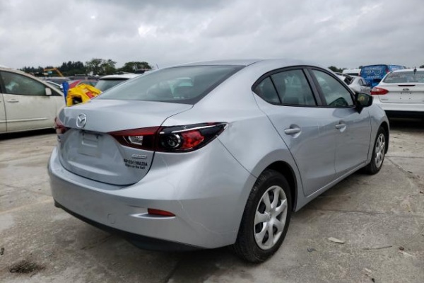 фото Mazda 3 SPORT