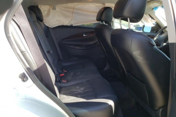 фото Infiniti QX50