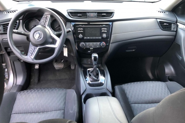 фото Nissan ROGUE S