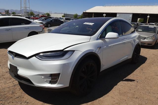 фото Tesla MODEL X