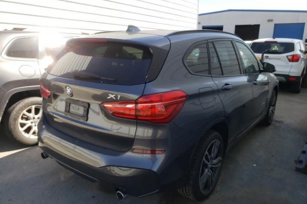 фото BMW X1 SDRIVE28I