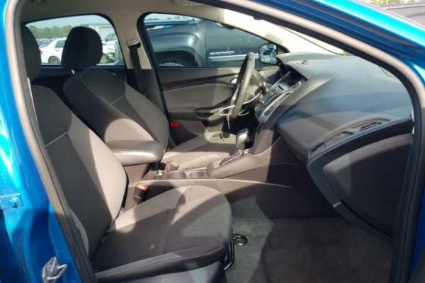 фото Ford Focus SE