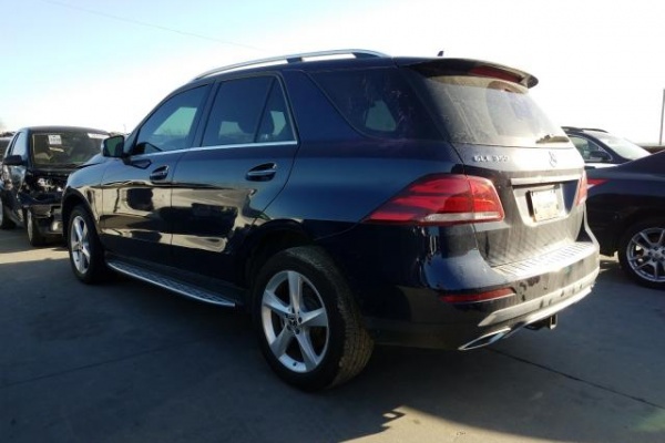 фото Mercedes-Benz GLE 350