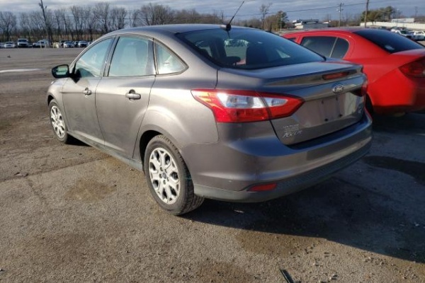 фото Ford Focus SE