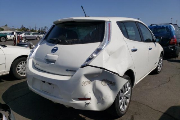 фото Nissan Leaf S