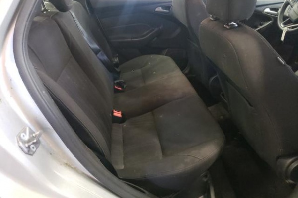 фото Ford Focus SE