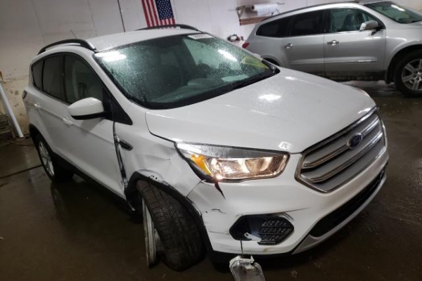 фото Ford Escape SE