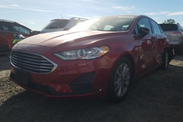 фото Ford Fusion SE