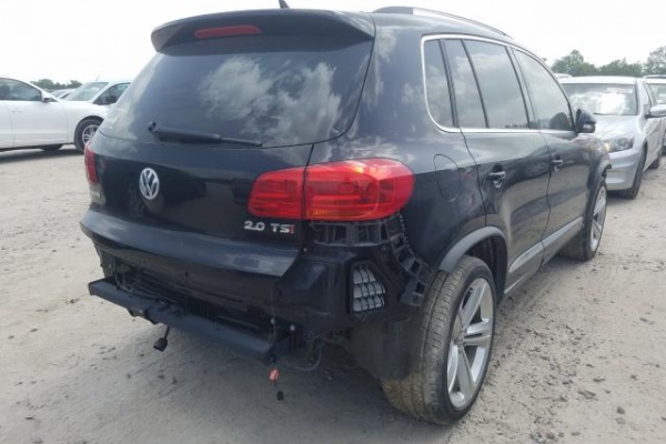 фото Volkswagen TIGUAN