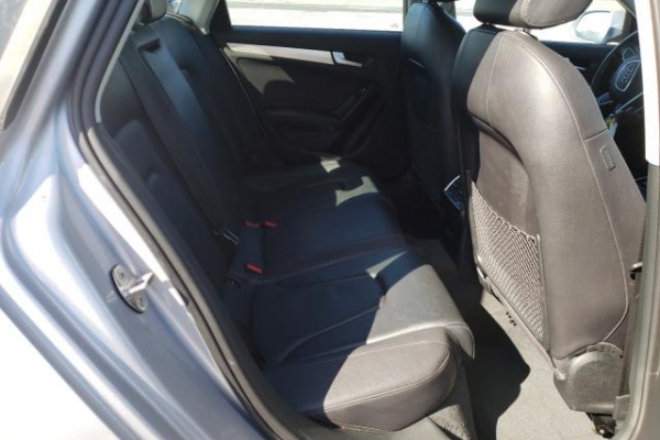 фото Audi A4 Premium