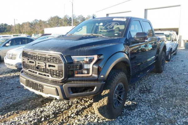 фото Ford F-150 RAPTOR